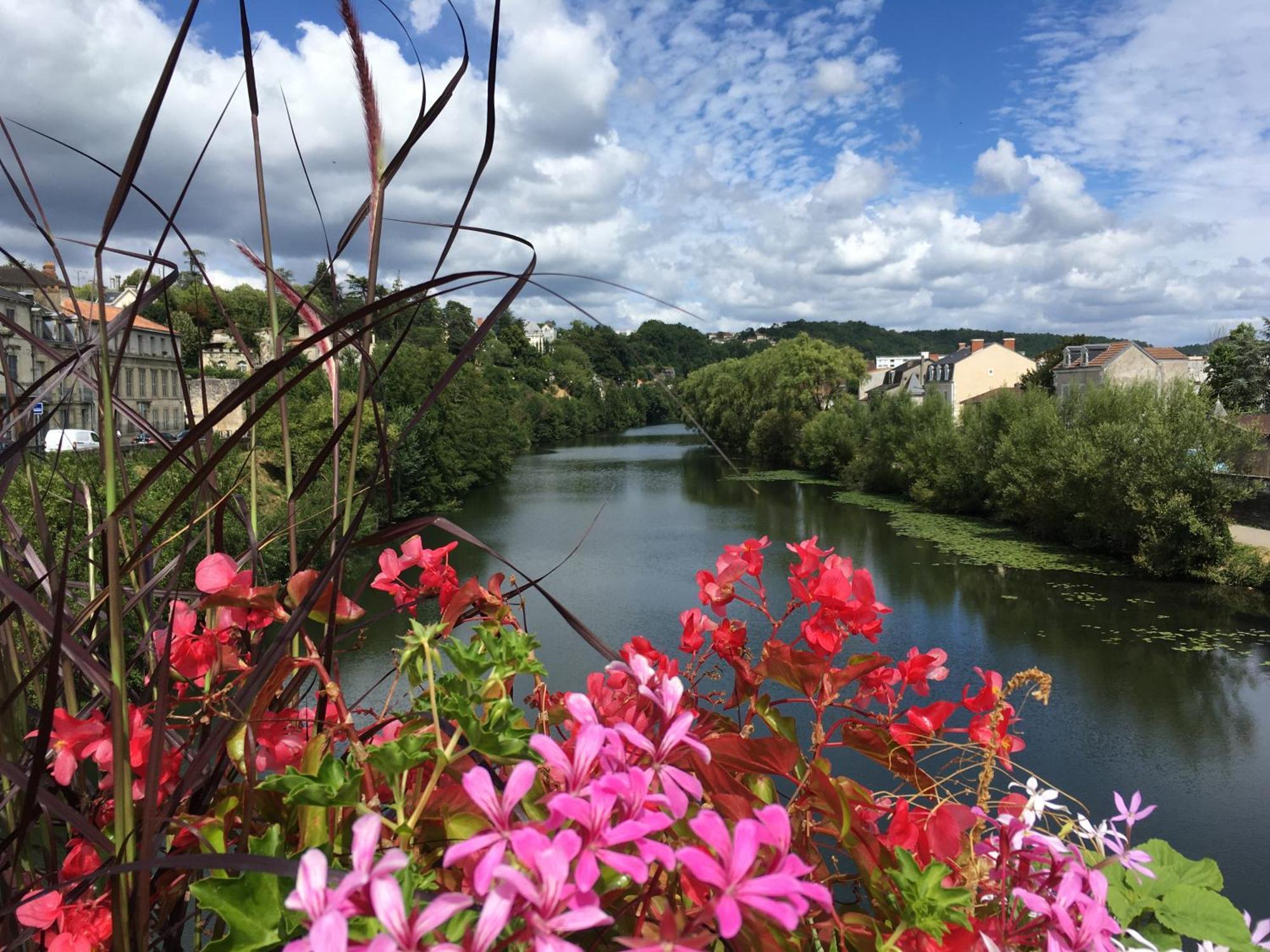Appartement Le cocon d'Angela - Périgueux - Parking privé Extérieur photo